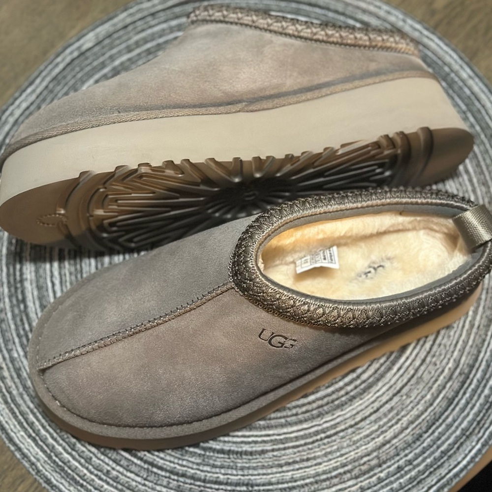 UGG Women's Tazz